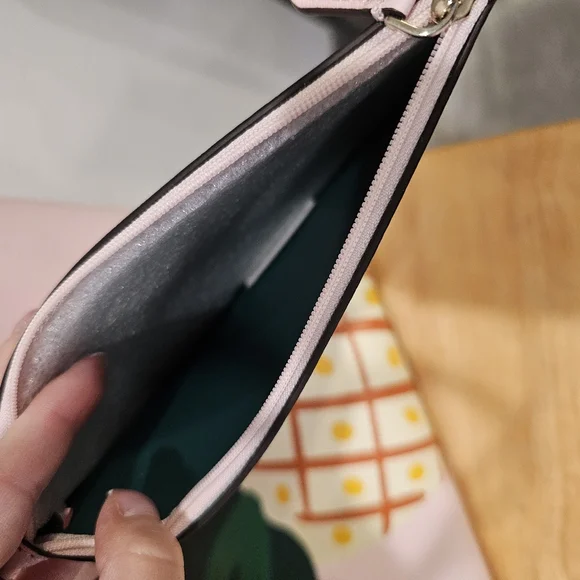 - Kate Spade Pink and Green Tote with Tropical Design - Picture 5 of 14